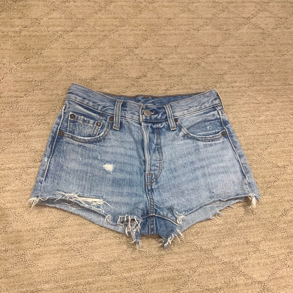 501 LEVIS SHORTS